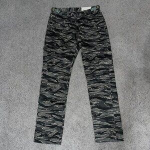 TWO PERCENT HOMME Men's Camo  Camouflage  Cargo Pants - NWOT - Size Small